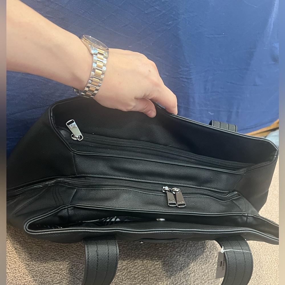 LUG Tempo Matte Luxe VL Tote Bag - Black 2 NWT - Picture 7 of 12
